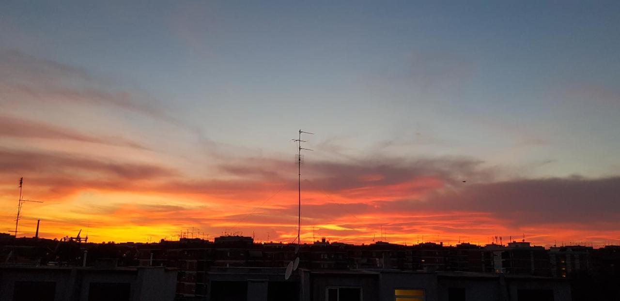 Casa Di Libri - Delizioso Appartamento A 10 Min Da Trastevere Rom Exteriör bild
