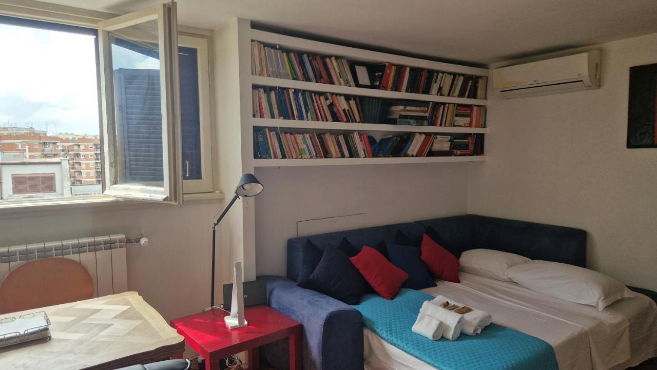 Casa Di Libri - Delizioso Appartamento A 10 Min Da Trastevere Rom Exteriör bild