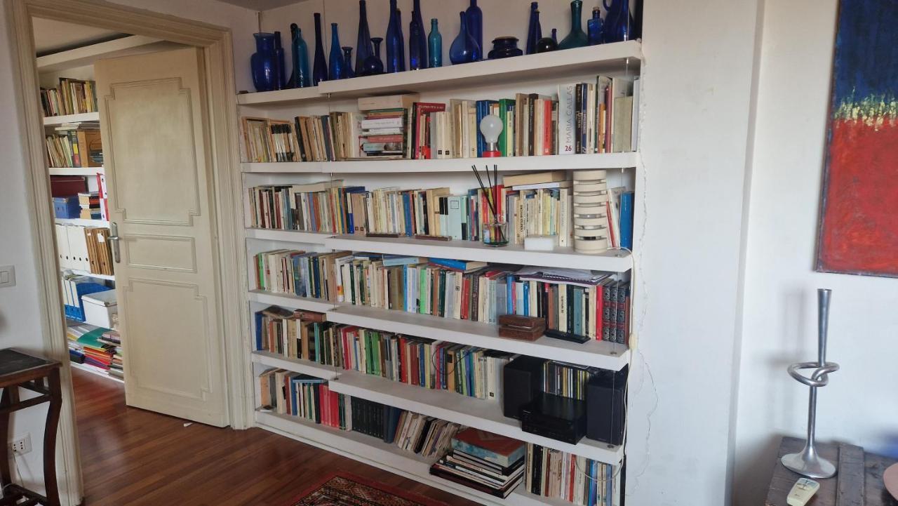 Casa Di Libri - Delizioso Appartamento A 10 Min Da Trastevere Rom Exteriör bild