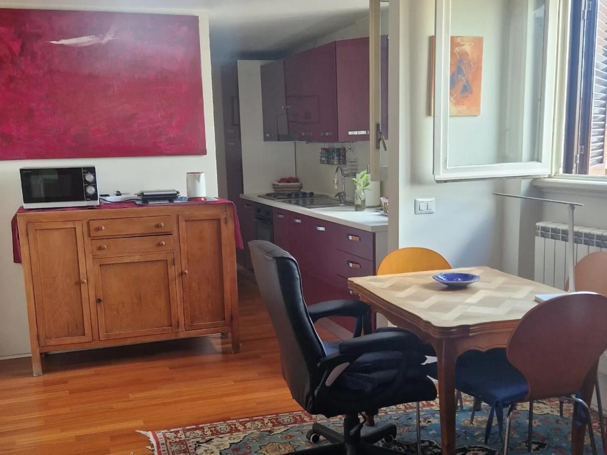 Casa Di Libri - Delizioso Appartamento A 10 Min Da Trastevere Rom Exteriör bild